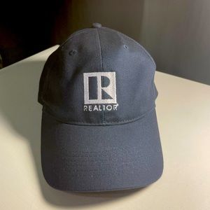 Realtor adjustable cap